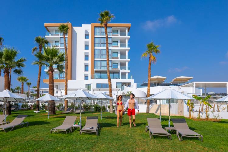 Leonardo Crystal Cove Hotel & Spa By The Sea (Adults Only 16+)