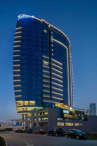 Radisson Blu Dubai Canal View