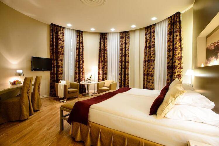 Opera Hotel & Spa