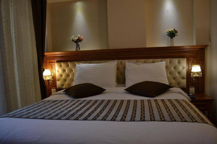 Seven Days Hotel