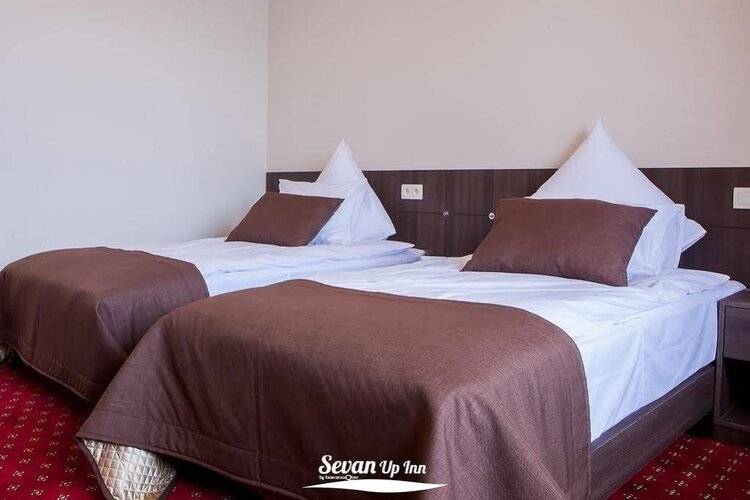 Sevan Up Inn