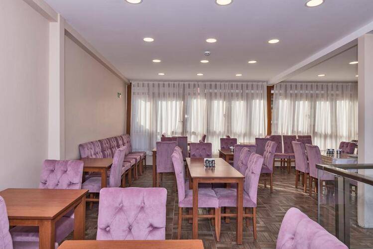Magnaura House Hotel