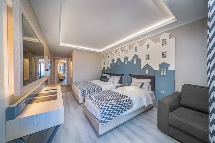 Aria Resort & Spa