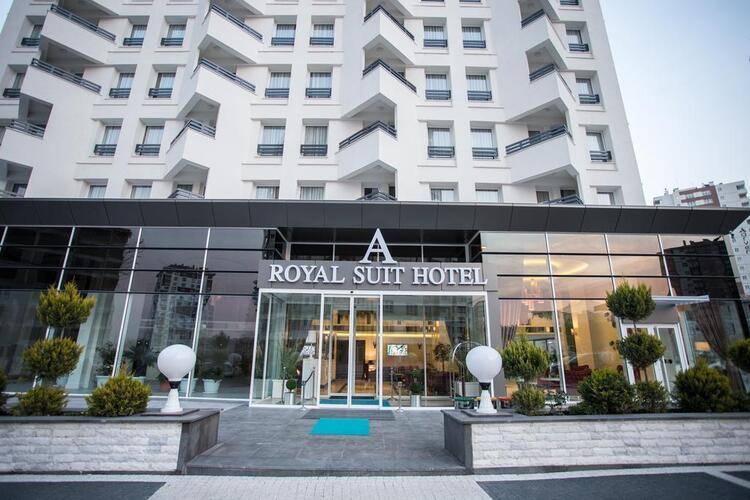 A Royal Suites Hotel