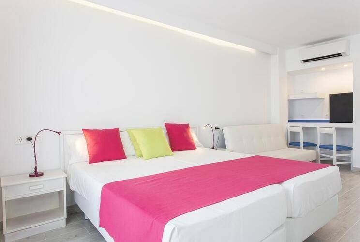 Guya Wave Hotel