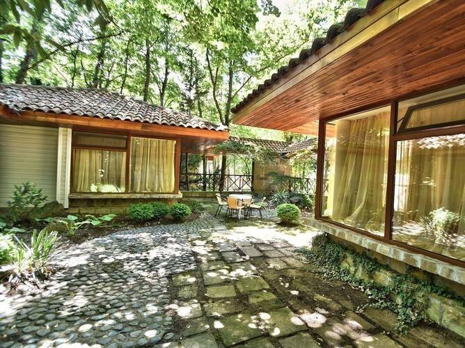 Villa Lotus