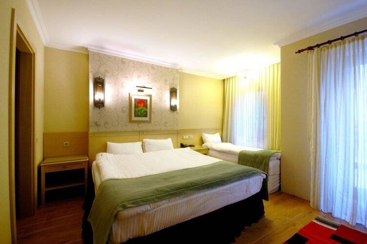 Seraglio Hotel & Suites