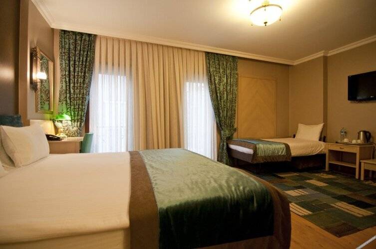 Seraglio Hotel & Suites