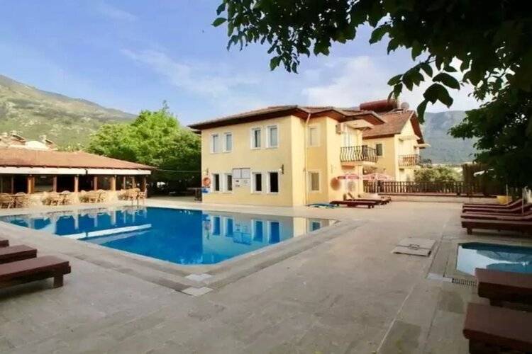Gunes Hotel & Apartments