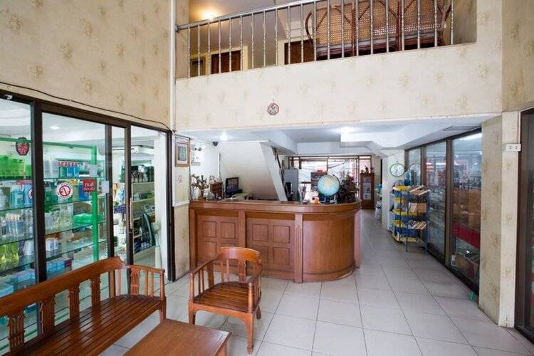 OYO 320 Regent 2002 Guest House