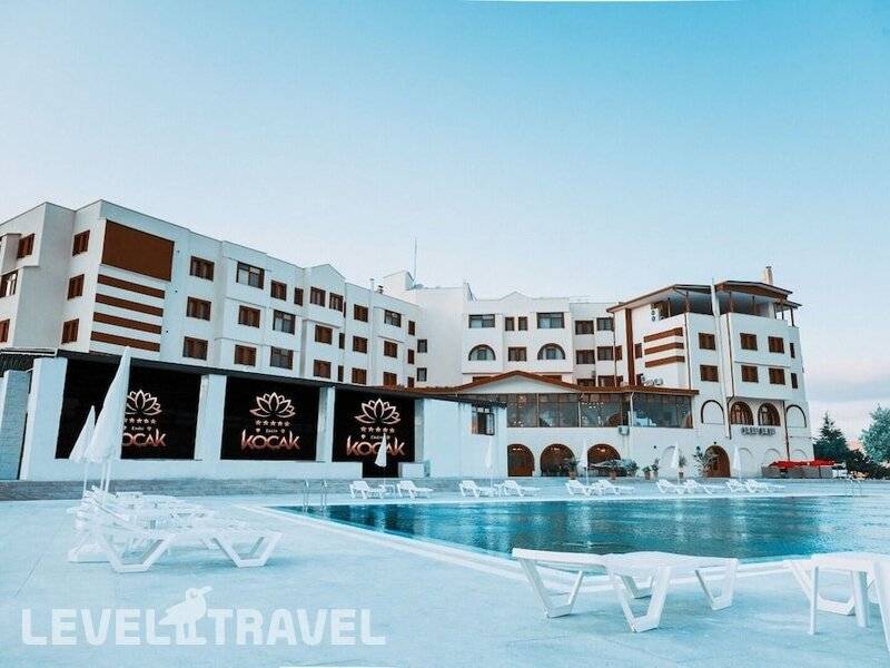 https://tp.media/r?marker=66033.Country&trs=155017&p=660&u=https%3A%2F%2Flevel.travel%2Fhotels%2F9127958-Emin_Kocak_Hotel_Kapadokya%3Fend_date%3D22.07.2024%26from%3DMoscow-RU%26start_date_from%3D2024-07-15%26adults%3D2%26start_date%3D15.07.2024%26search_type%3Dpackage%26kids%3D0&campaign_id=26&erid=2VtzqvmD14V