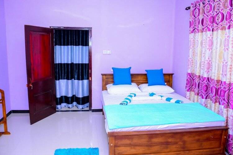 Gloriya Mathews Family Guest House