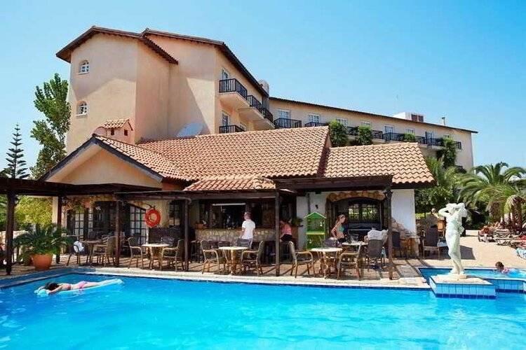 Anais Bay Apartments