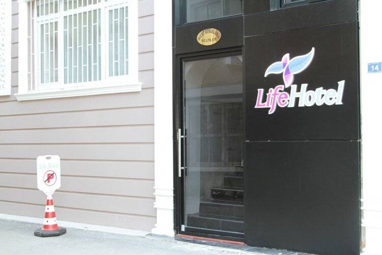 Life Hotel