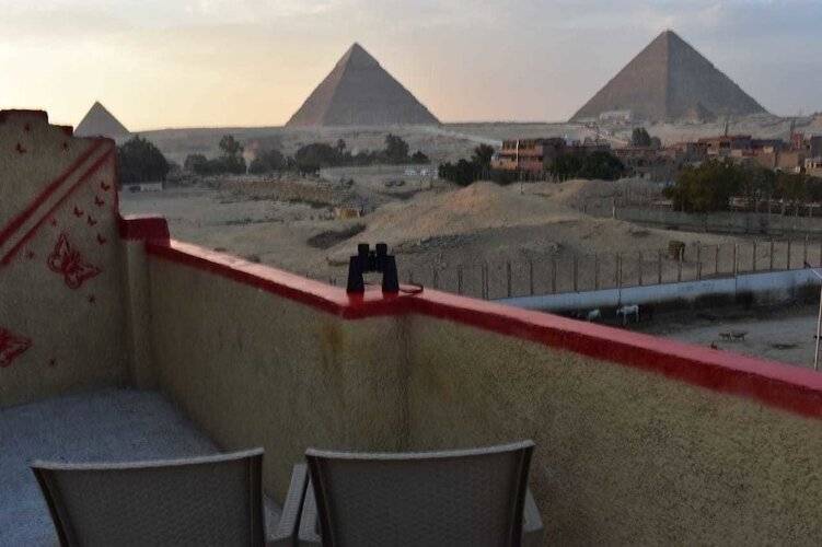 Pyramids Hotel